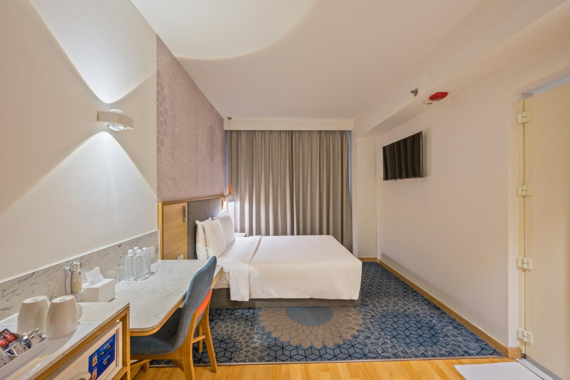 Holiday Inn Express Bengaluru Whitefield Itpl By Ihg Exterior foto